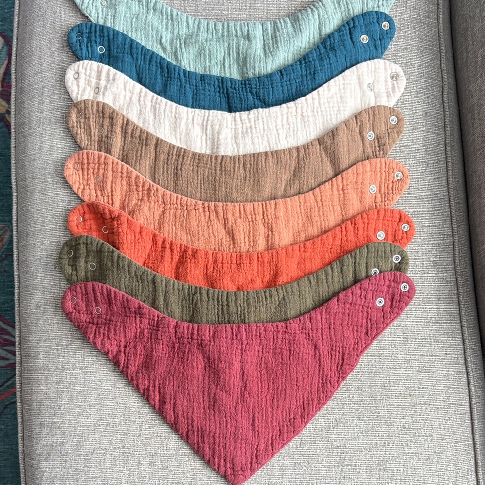 Lot of muslin snap closure kerchief bibs